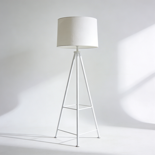 Arc Marble Stehlampe - Marmor Modern Design auf weißem Hintergrund