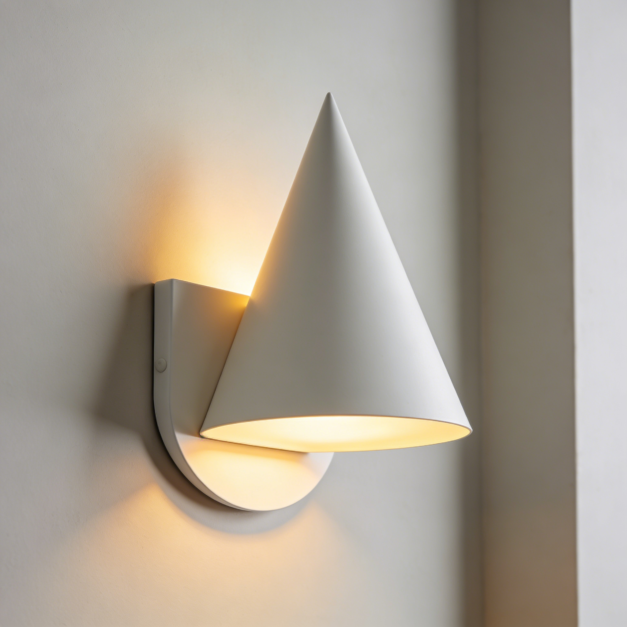 Industrial Dome Pendelleuchte - Metall Industriell Design auf weißem Hintergrund